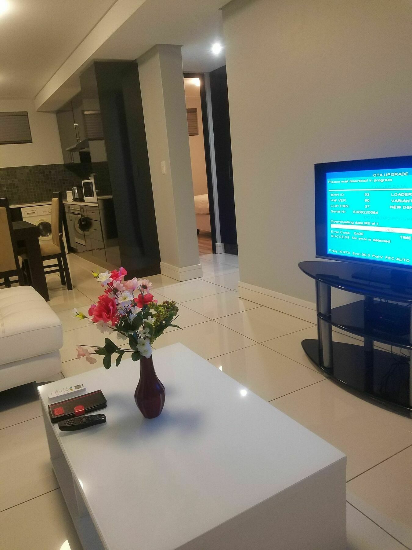 77 On Independence Self Catering Apartment Виндхук Экстерьер фото